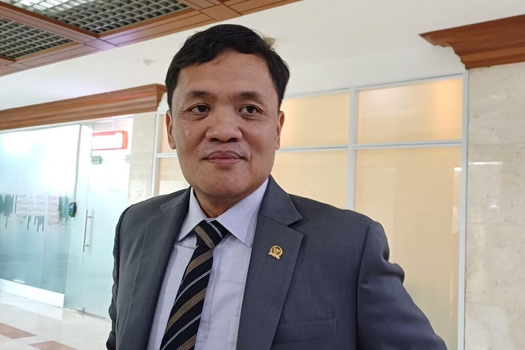 Wakil Ketua Umum (Waketum) Partai Gerindra Habiburokhman. Wakil Ketua Umum (Waketum) Partai Gerindra Habiburokhman memuji sikap Presiden ke-5 RI Megawati Soekarnoputri.(KOMPAS.com/Rahel)