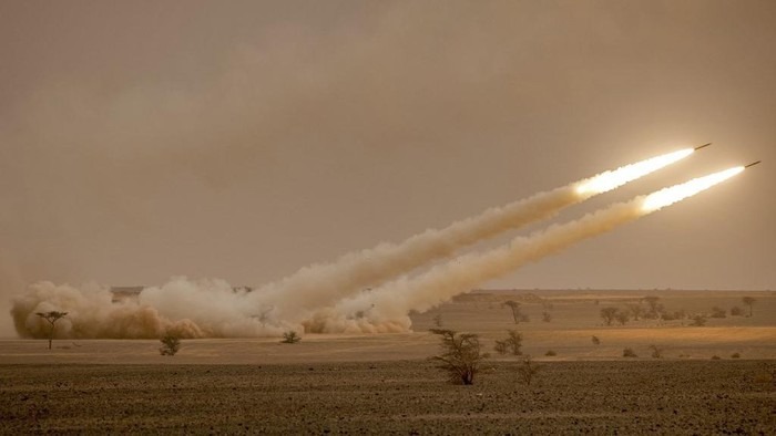 Sistem rudal HIMARS buatan AS (dok. AFP/Fadel Senna)