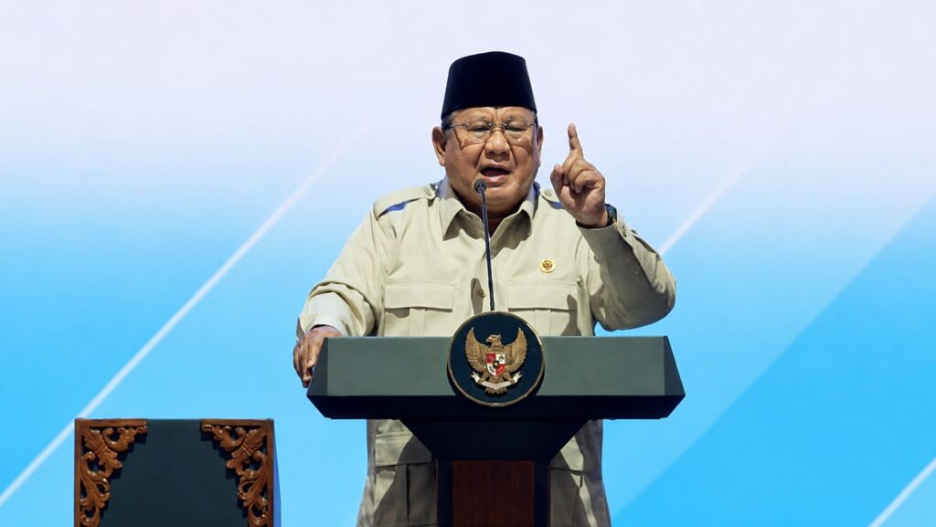 Pernyataan itu disampaikan Prabowo saat berpidato dalam Puncak Peringatan Hari Koperasi Nasional (Harkopnas) ke-79 di Jakarta, Minggu (12/7). (FOTO:Sekretariat Presiden).